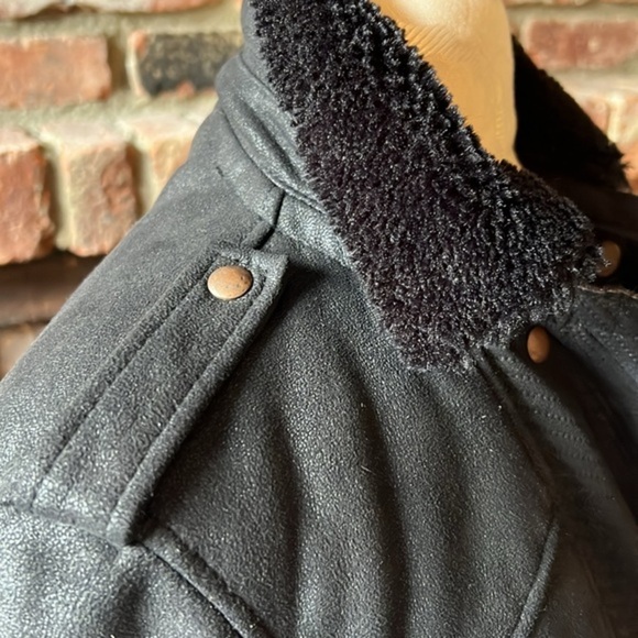 ***PRELOVED*** Hugo Boss Vegan Leather Moto Jacket - Picture 7 of 12